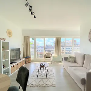 ostay-appartement-oostende-met-parking-50m-van-zeedijk.hotelsghent.com/