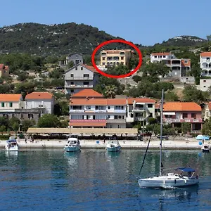 With A Parking Space Sali, Dugi Otok - 8152 Apartment Sali